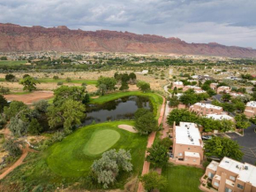 3338 Fairway Loop